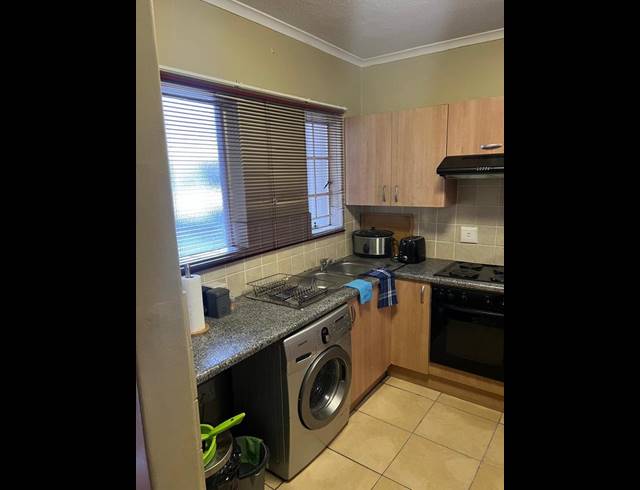 2 BEDROOM TOWNHOUSE FOR SALE IN MEREDALE